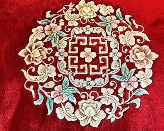 94” x 128” carved Aubusson 100% wool hand knotted rug in excellent condition