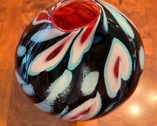 Rare art glass vase by Chris Lary, New Zealand
