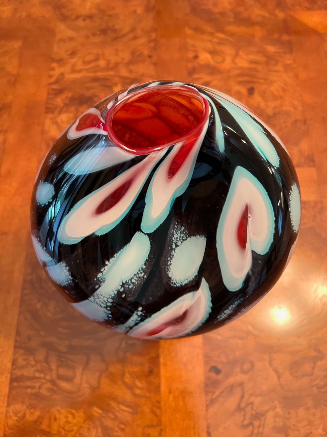 Rare art glass vase by Chris Lary, New Zealand
