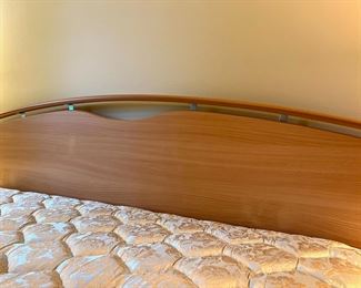 Queen Size bedroom set