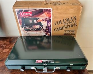 Barely used vintage Coleman Propane Campstove 2 burner Model 5400
