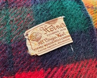 Horner Woolen Mills stadium blanket in excellent vintage condition!