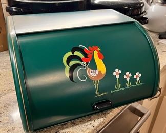 Vintage ‘Rooster’ tin breadbox