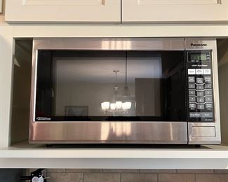 Like New Panasonic stainless steel microwave