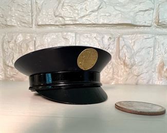 Extremely rare WW2 Henriette military hat sweetheart compact in excellent vintage condition!