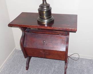 SEWING TABLE