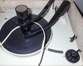 MODEL 4DC6325 RECORD PLAYER