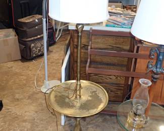 BRASS FLOOR LAMP