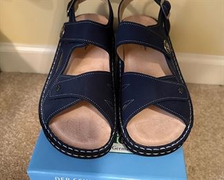 Finn Comfort sandals