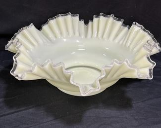 Fenton Ivory Crest Large Edge Centerpiece Bowl