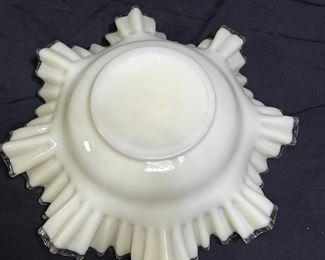 Fenton Ivory Crest Large Edge Centerpiece Bowl