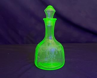 Hocking Glass Cameo Ballerina Uranium Decanter