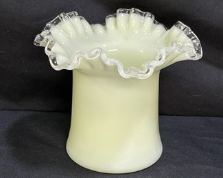 VTG Fenton Ivory Crest Ruffled Top Hat Vase