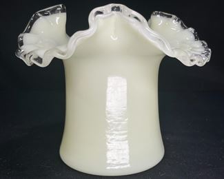 VTG Fenton Ivory Crest Ruffled Top Hat Vase
