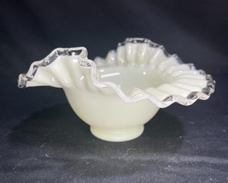 Fenton Ivory Crest Ruffled Uranium Bowl