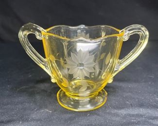 VTG Lancaster Jubilee Yellow Table Set