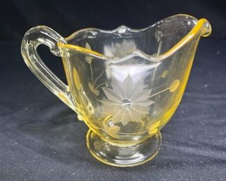 VTG Lancaster Jubilee Yellow Table Set