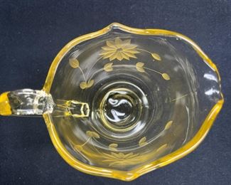 VTG Lancaster Jubilee Yellow Table Set