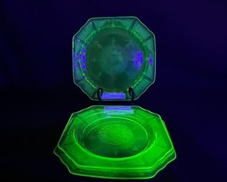 4 Anchor Hocking Uranium Glass Dinner Plates