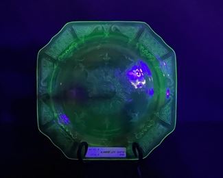 4 Anchor Hocking Uranium Glass Dinner Plates