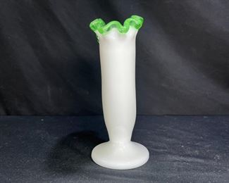 VTG Fenton Emerald Crest Ruffled Fan Vase
