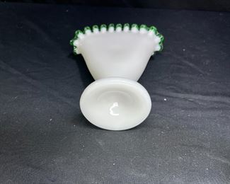 VTG Fenton Emerald Crest Ruffled Fan Vase