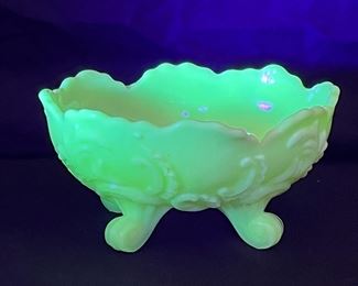 Antique Northwood Louis IV Pattern Bowl