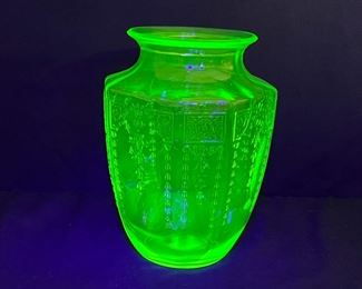 Anchor Hocking Princess Uranium Green Vase