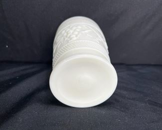 Northwood Custard Glass Grape Vine Tumbler