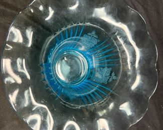 1930's Blue Hocking Sweet Pea Open Rose Vase