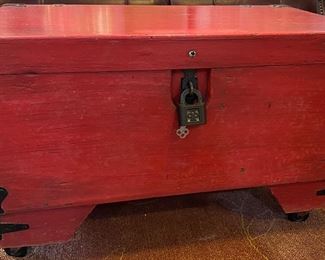 Marines Military Trunk Modified Painted Vintage York Lock / Wheels Added Coffee Table Storage Vietnam Era