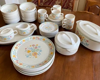 LENOX Temper-ware Quakertown (Freezer/Oven/Dishwasher Safe) • 44 pieces • Plates, Bowls, Cups, Saucers, Oval & Circular Casserole
