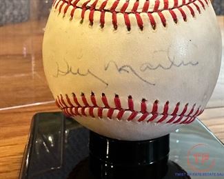 BILLY MARTIN Signed Baseball