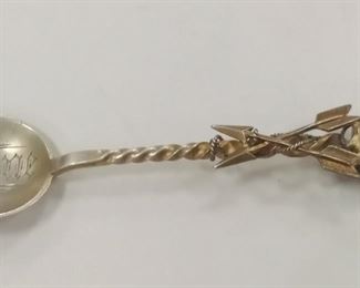 ANTIQUE STERLING SILVER COLLECTOR SPOON HAVING "BARLEY TWIST" HANDLE, ADORNED WITH ARROWS AND AN ELKS TOOTH FINIAL, BOWL MONOGRAMMED "CHEYENNE".  4 1/8" LONG