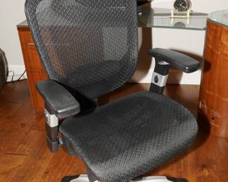 Nouhaus Ergo3D ergonomic rolling office chair