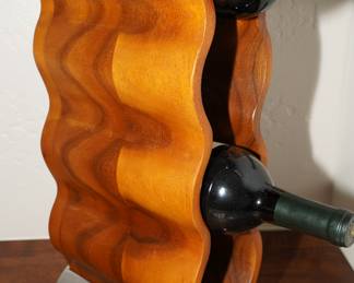 Nambe "Curvo" wine holder