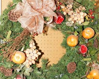 There are 3 oversized wreaths available as well