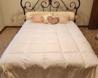Queen or full headboard fits both and full mattress and boxspring 
