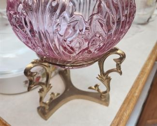 Cranberry bowl and stand