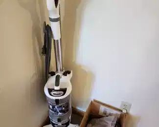 Shark vacuum with attachments 