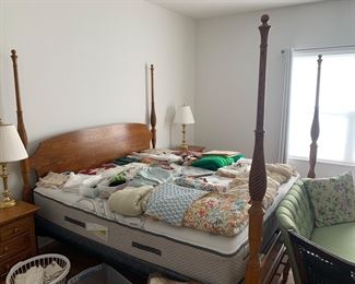 Jamestown Sterling king 4 poster bed with Sealy mattress set