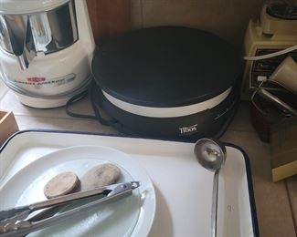 Tibos crepe maker
