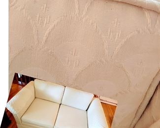 Accompanying loveseat