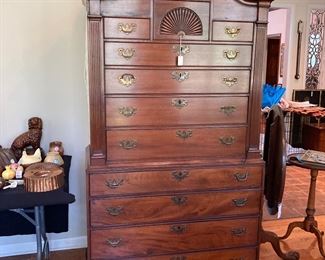 19 century Mahogany, Chippendale, chest on chest
