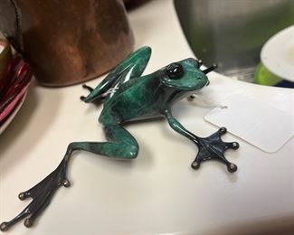 Tim Cotterill bronze Frog