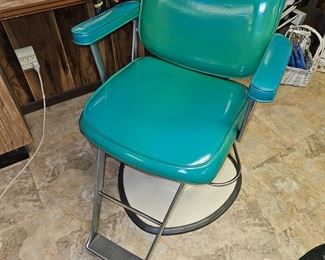 Vintage Belvedere Hydraulic Chair!