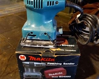 Makita Finish Sander 1/4” Sheet #BO4550!
