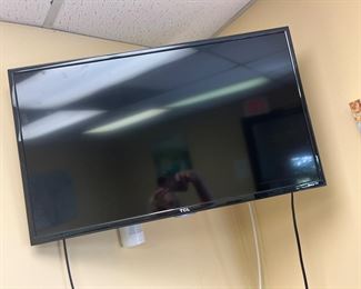 flatscreen TV