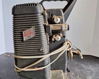 Mansfield Holiday 8mm M-1000 Projector