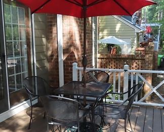 Nice Patio Table with 4 Chairs, Umbrella and Stand